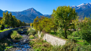 View-over-Glazne-River-Bansko